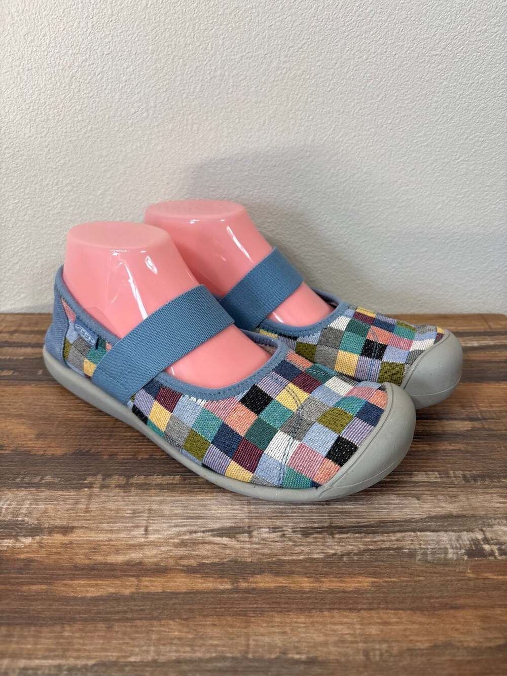 Keen Women's Sienna Multi Colored Patch Work Canvas Mary Janes Size 8.5